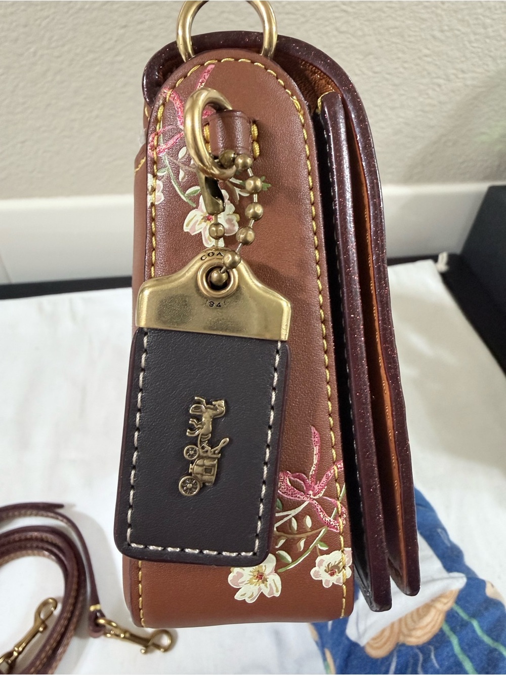 Coach 1941 dinky bow print brass/1941 saddle like new condition - Picture 4 of 12